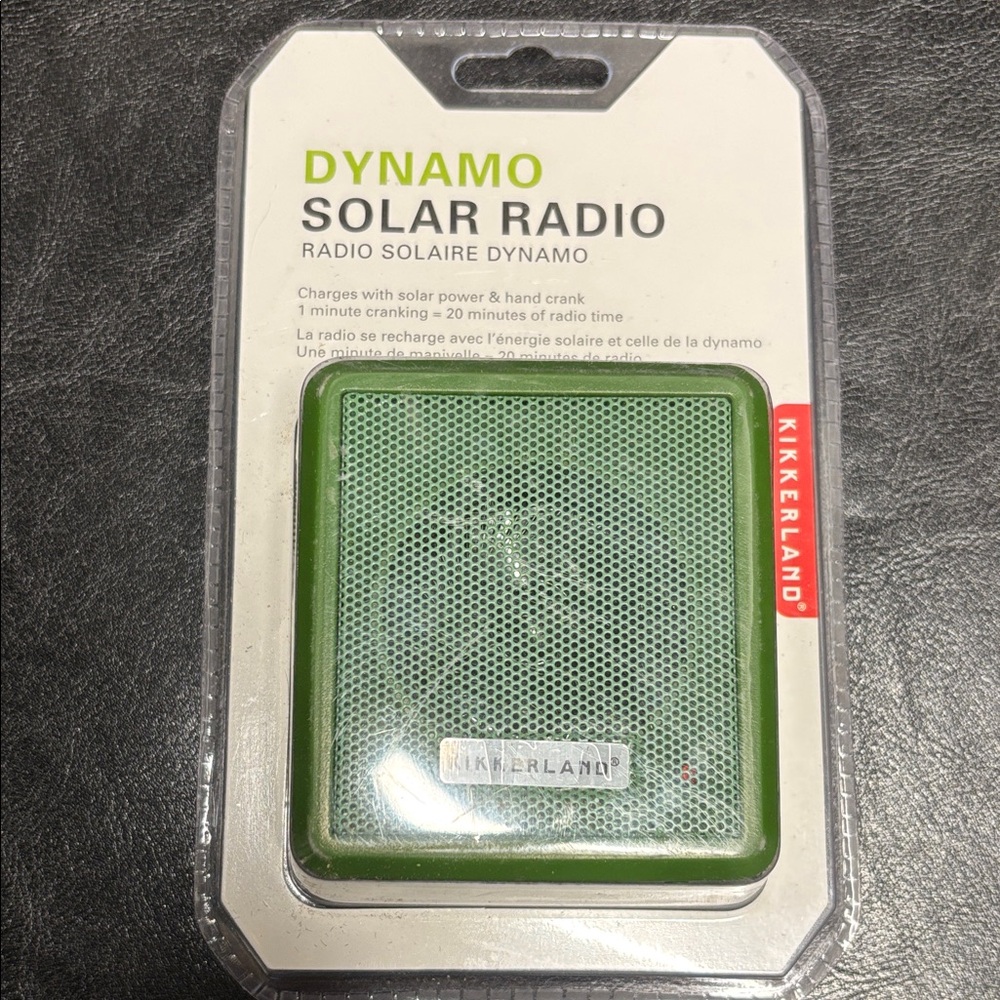 Kikkerland Green Solar Dynamo Radio